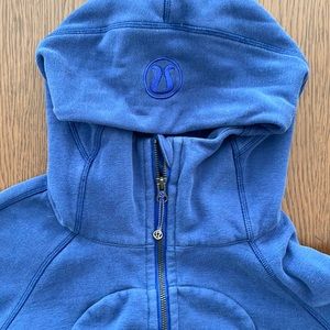 Lululemon women’s sweatshirt